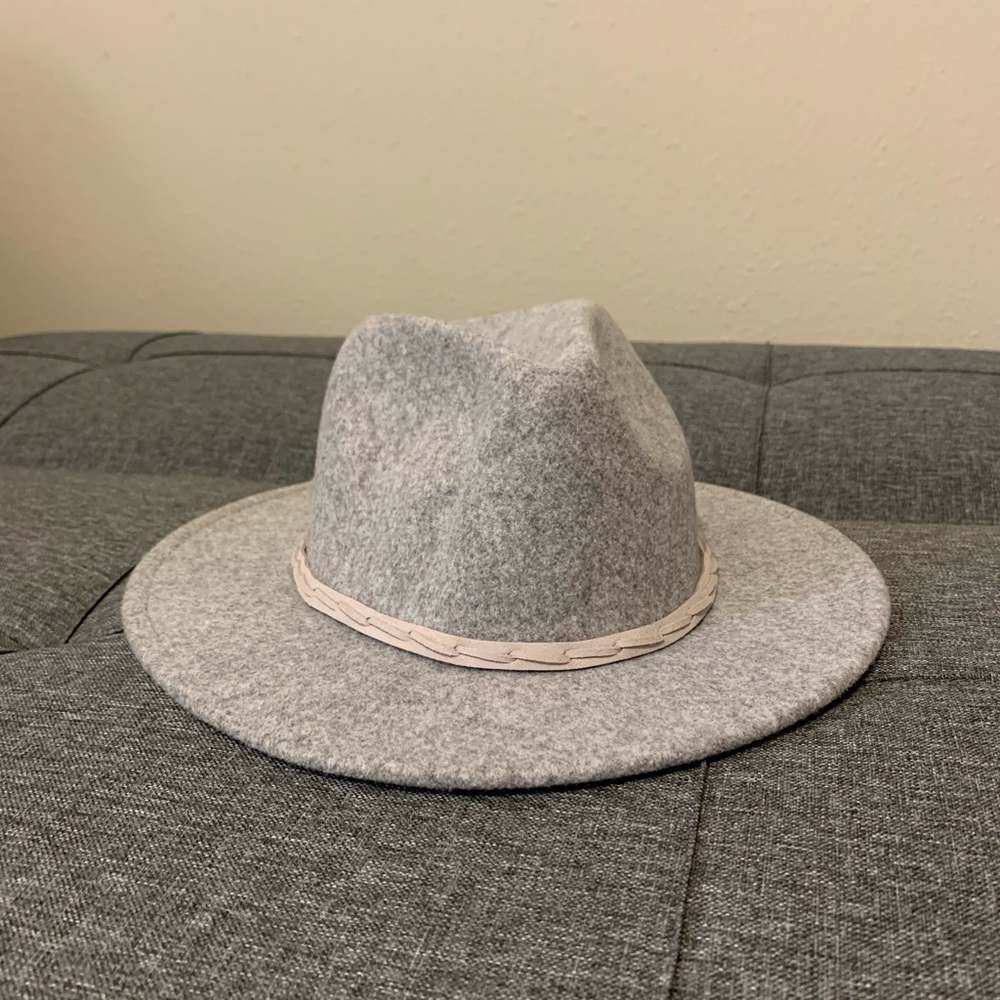 Grey fall hat